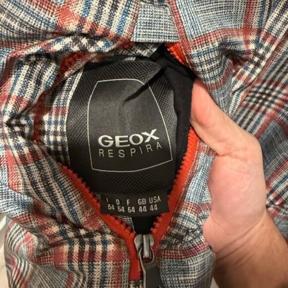 🧥 Geox Respira Breathable Insulated Reversible Jacket – Windproof & WateR Proof - Picture 2 of 10